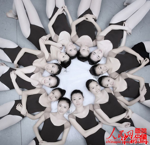 毕业班芭蕾图片:北京舞蹈学院芭蕾班毕业照曝光极致唯美