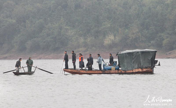 失踪者水域图片:湖南桃源一接亲船遇强风沉没致3人遇难