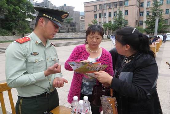 群众贴近生活图片:镇雄：“小宣传”掀起“大能量”