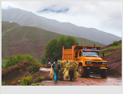 西藏今年将投80亿建设农村公路