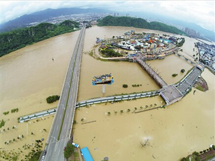 瓯江水位图片:浙江丽水遭遇洪灾