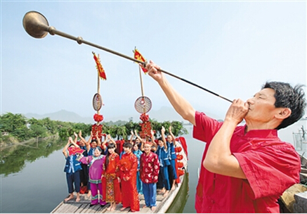 渔民建德市图片:浙江渔民再现水上婚俗