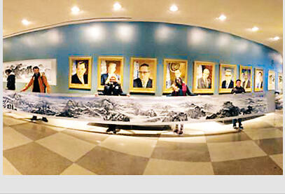 国画《驼峰航线》在联合国展出