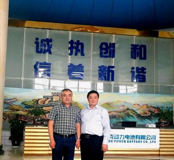 季汉生考察深圳比克电池探究民族新能源产业发展