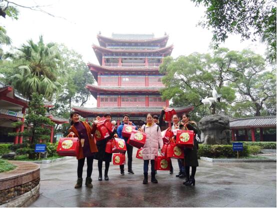 中国传统节庆（元旦节庆）第一特产香飘八桂大地